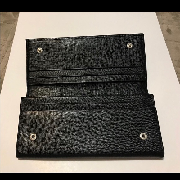 Prada Wallet - Picture 9 of 12
